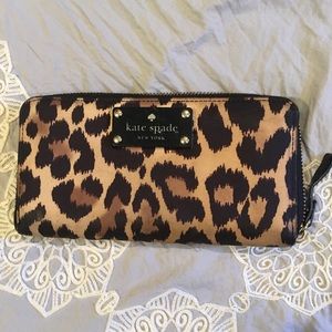 Kate spade ♠️ Leopard 🐆 Print Wallet